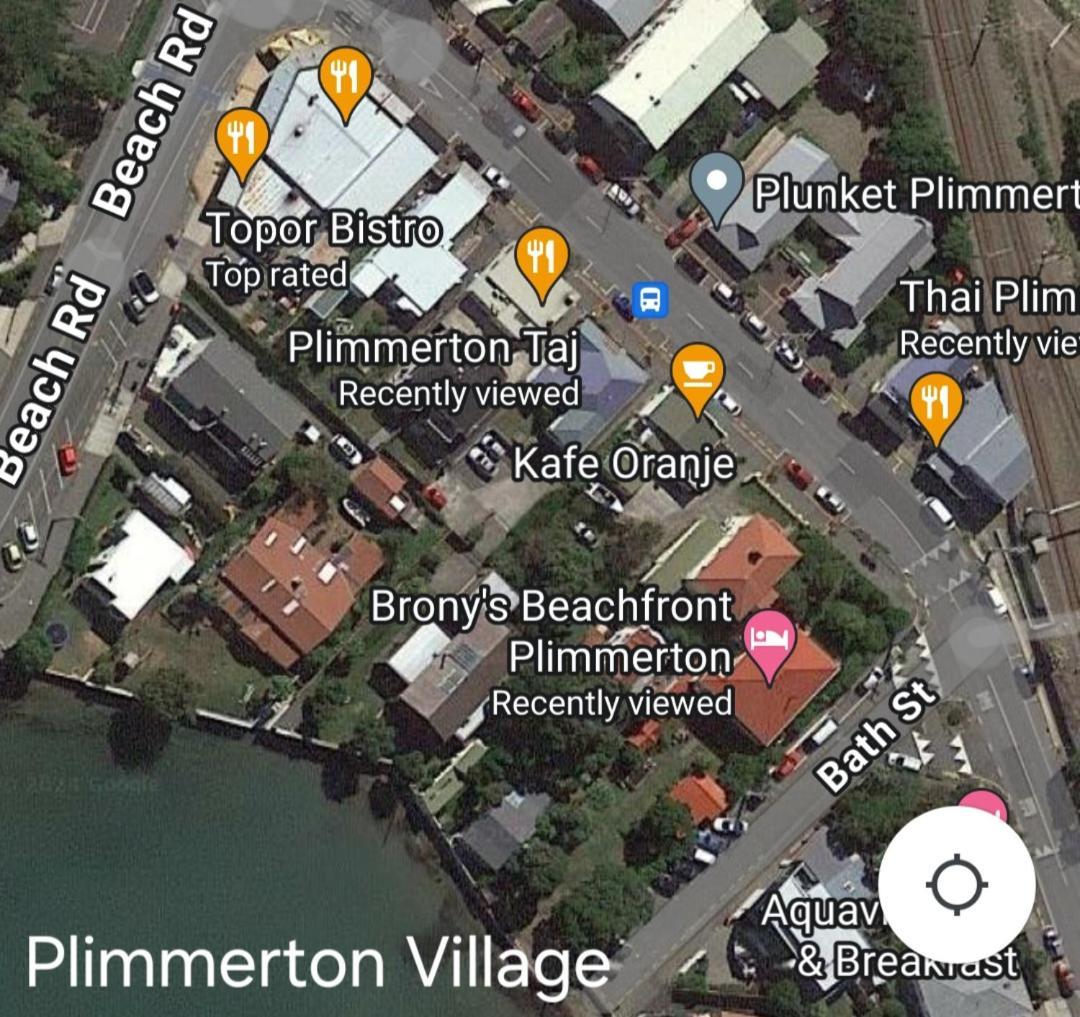Brony'S Beachfront-Short And Long Term Stays Porirua Bagian luar foto